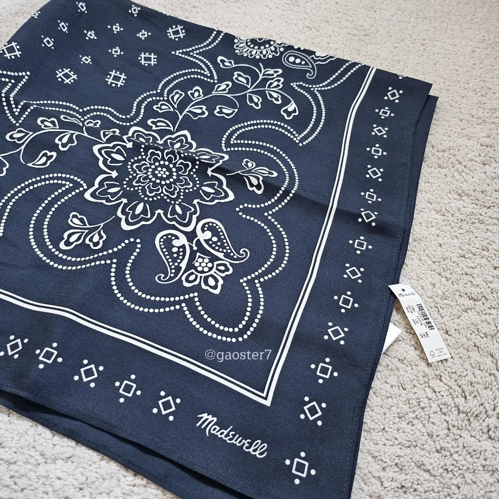 Madewell Medium Silk Bandana - Picture 4 of 5